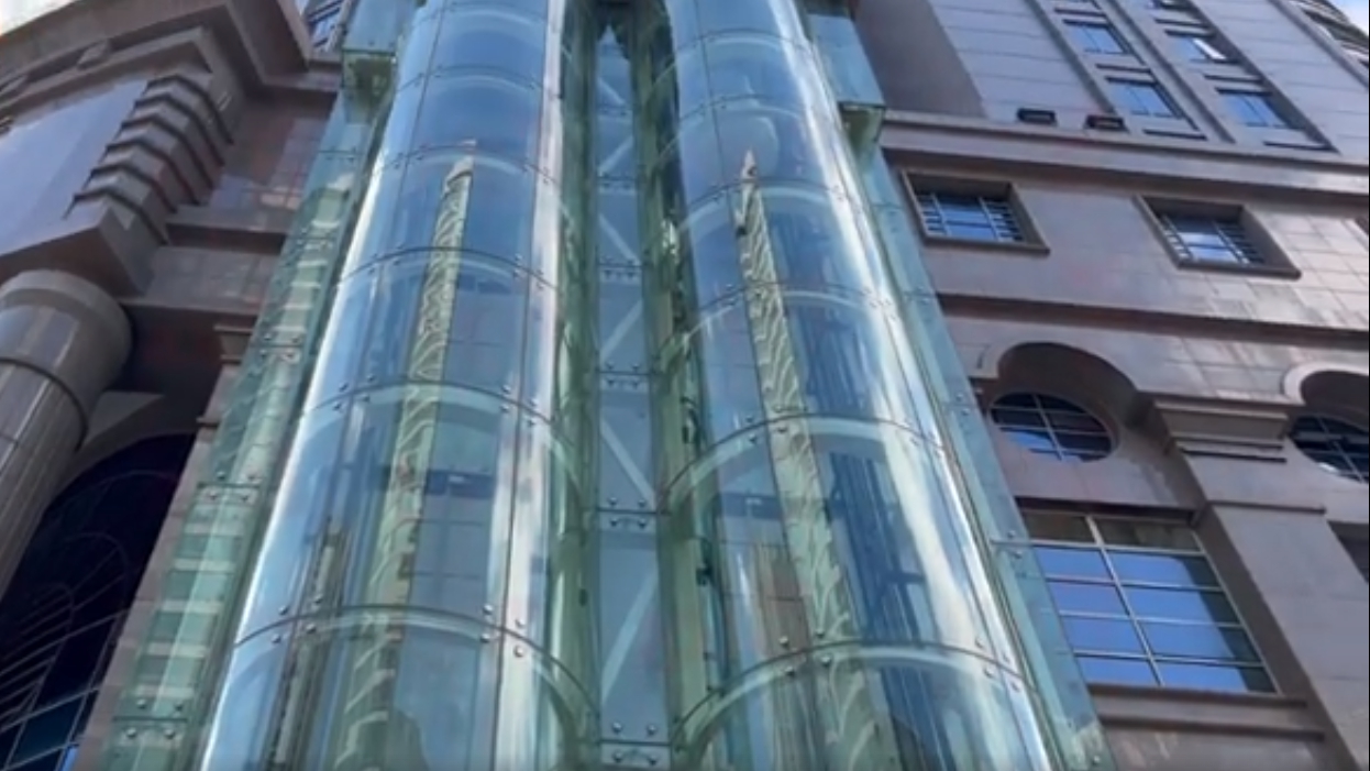 Rise Above with Style: Cooperate With Professional Commercial Glass Elevator Manufacturer