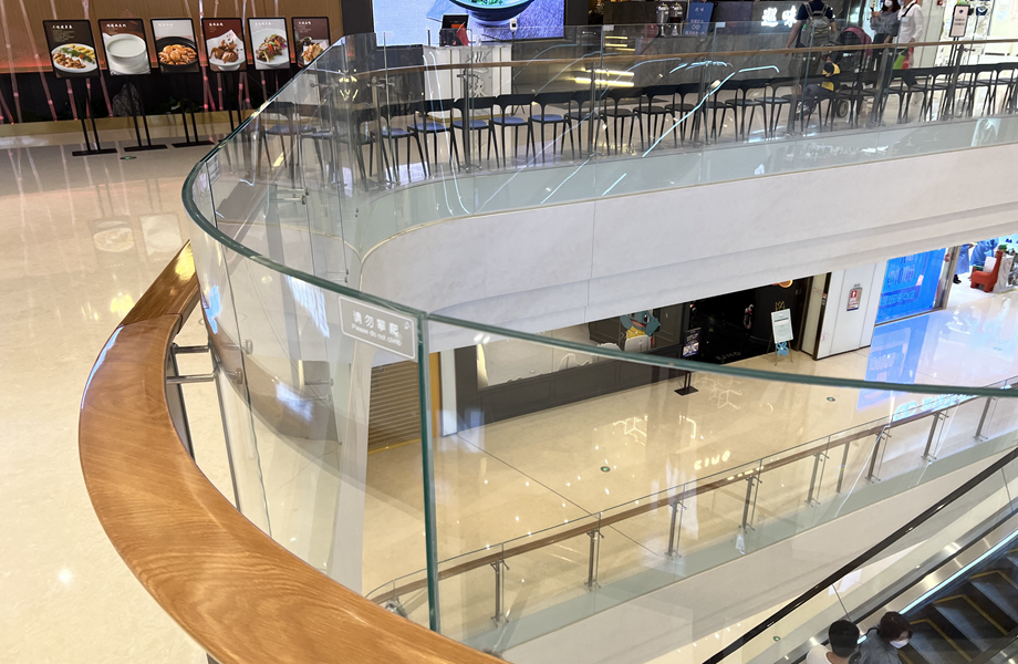 atrium_glass_guardrail.png